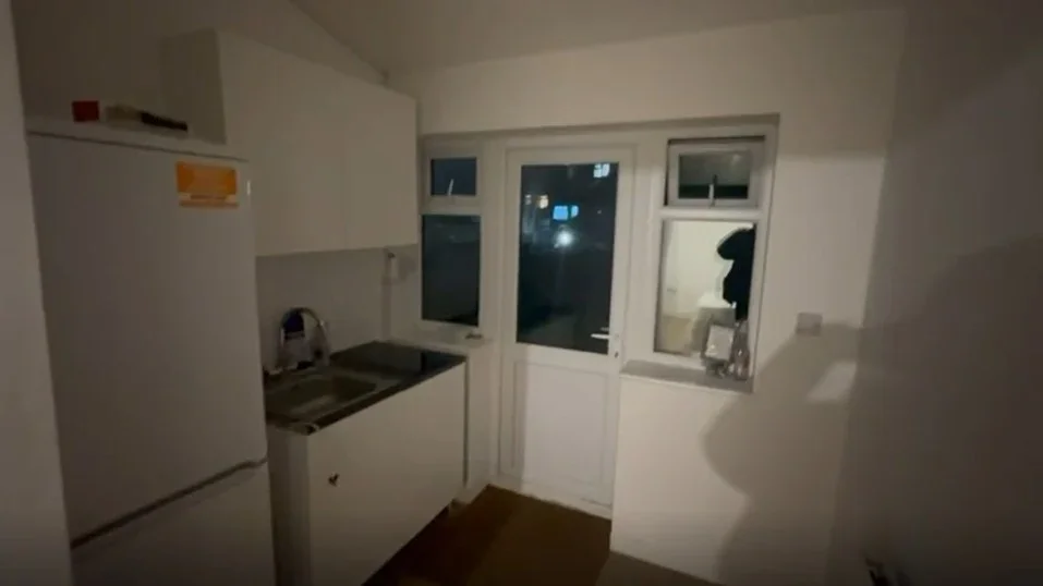 Room Randall Avenue in Greater London