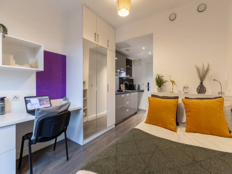 Flat Henstead Street in Birmingham