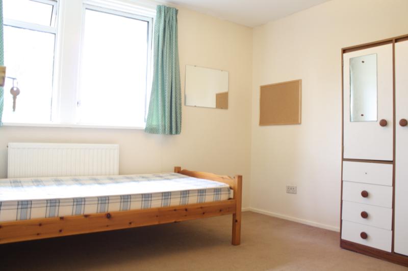 House Deeprose Close in Guildford