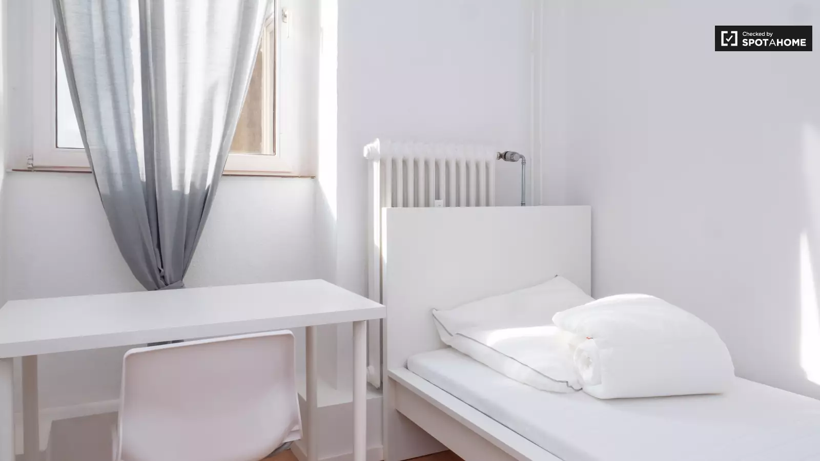 Wohnung Leibnizstraße in Berlin