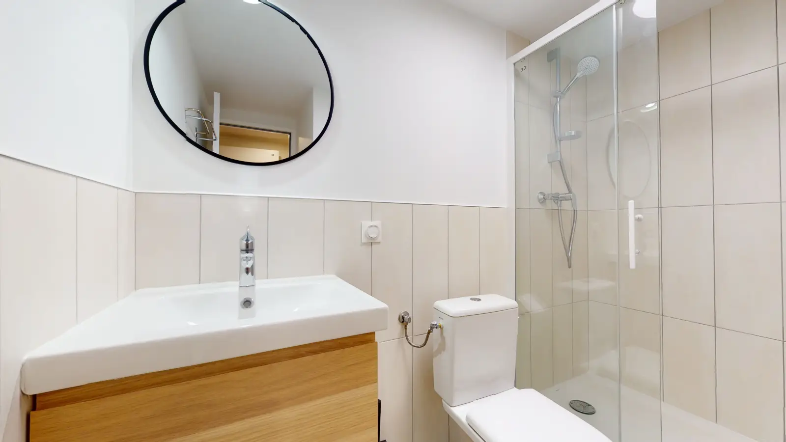 Room Avenue des Acacias in Lyon