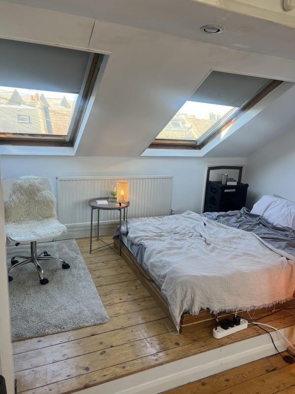 Room Ingelow Road in Greater London