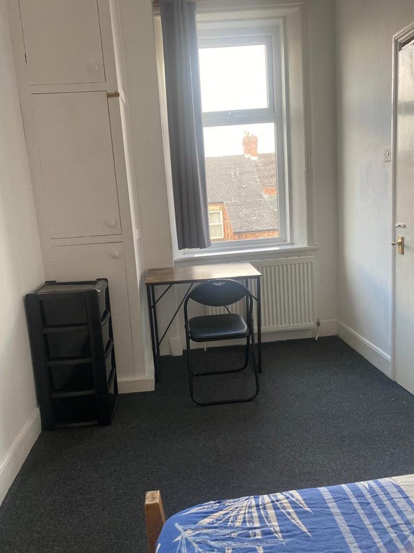 Room Eastbourne Avenue in Gateshead