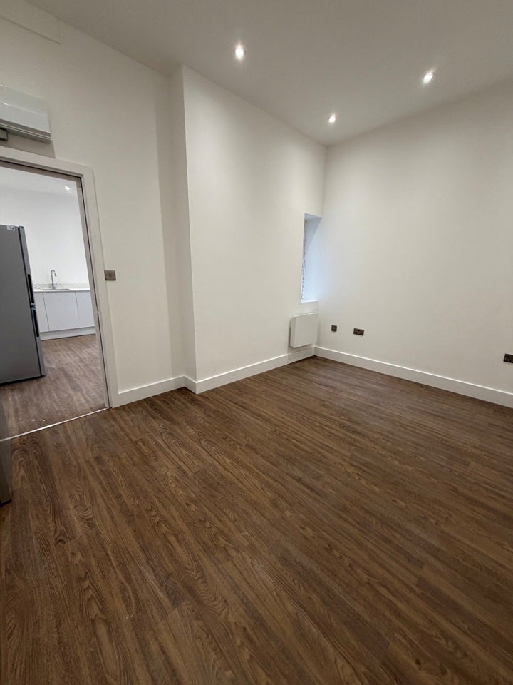 Flat Lea Bridge Road in Greater London