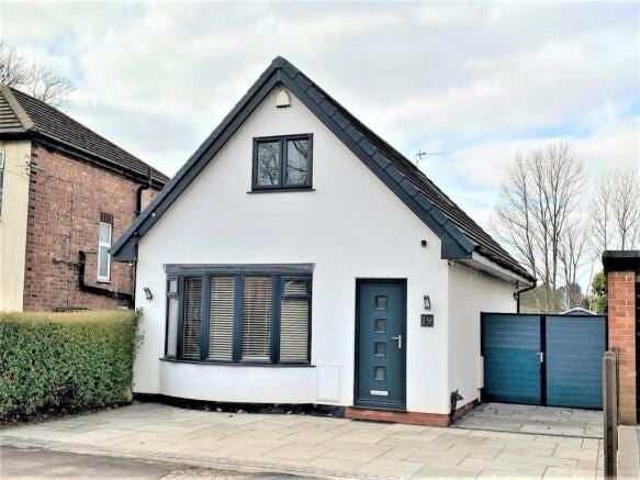 House Hampson Crescent in Handforth
