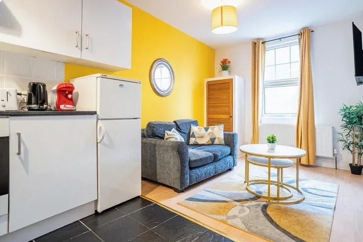 Flat Hornsey Road in Greater London