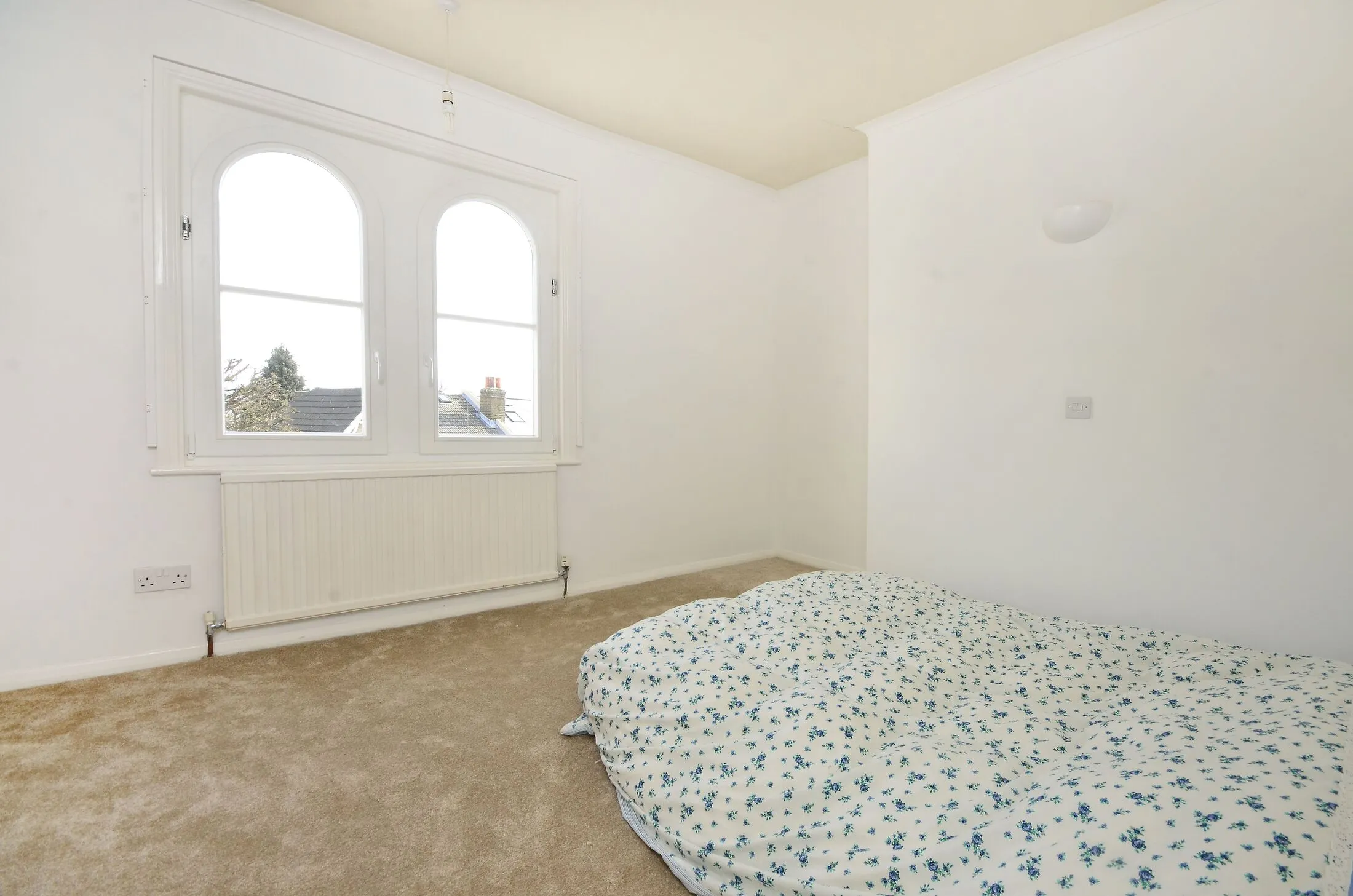 Flat Palace Grove in Greater London