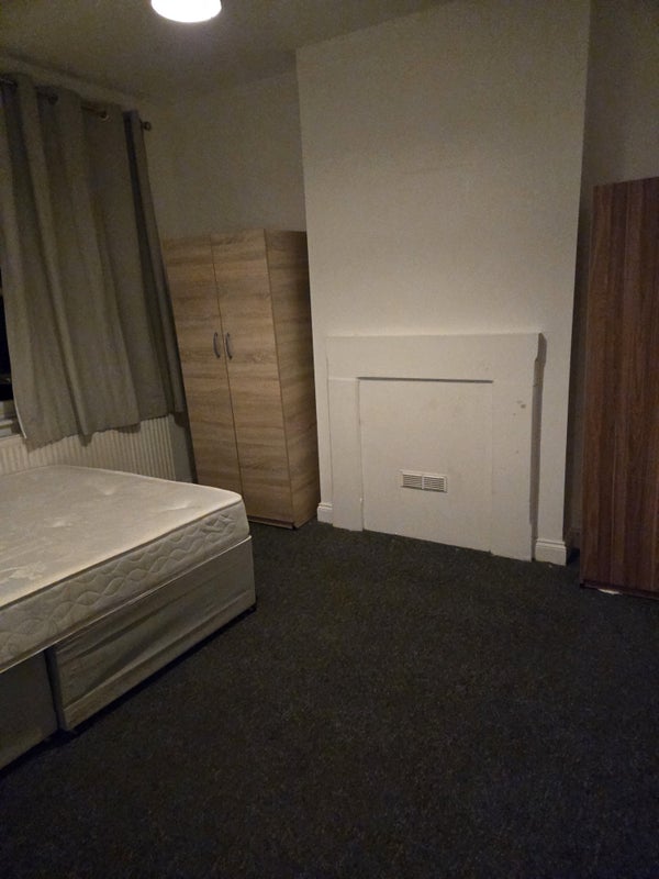 Room Cambridge Road in Greater London