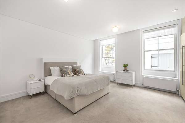 Flat Devonshire Place in City of Westminster