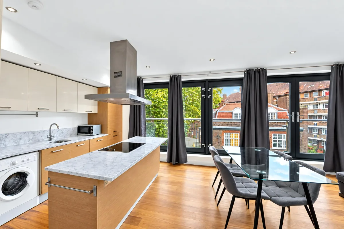 Flat McAuley Close in Greater London