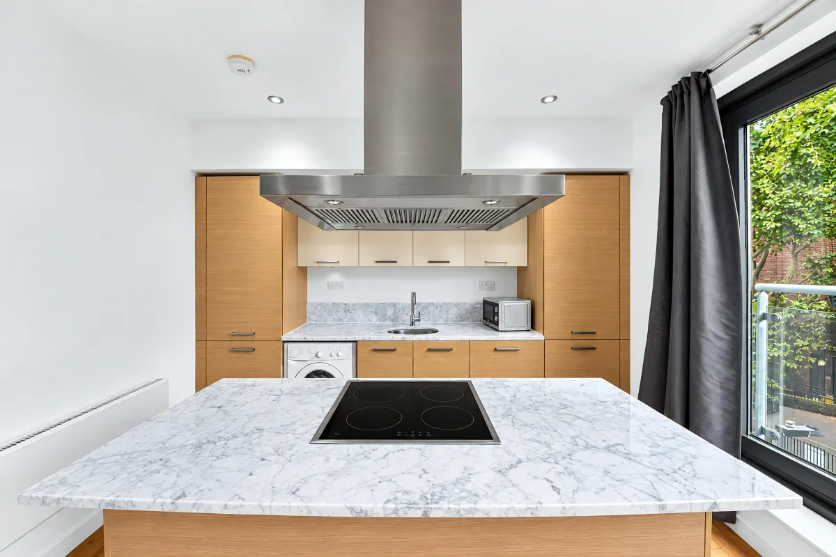 Flat McAuley Close in Greater London