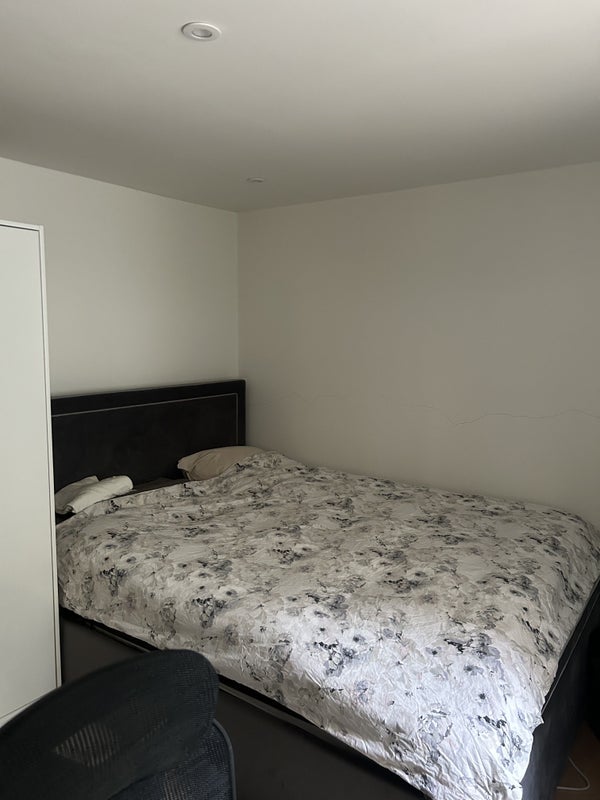 Room Fairholme Road in Greater London