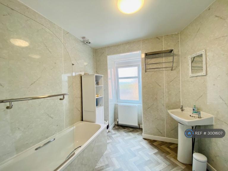 Room Queensberry Street in Dumfries