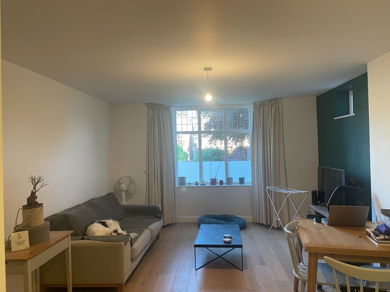 Flat Falcondale Road in Bristol