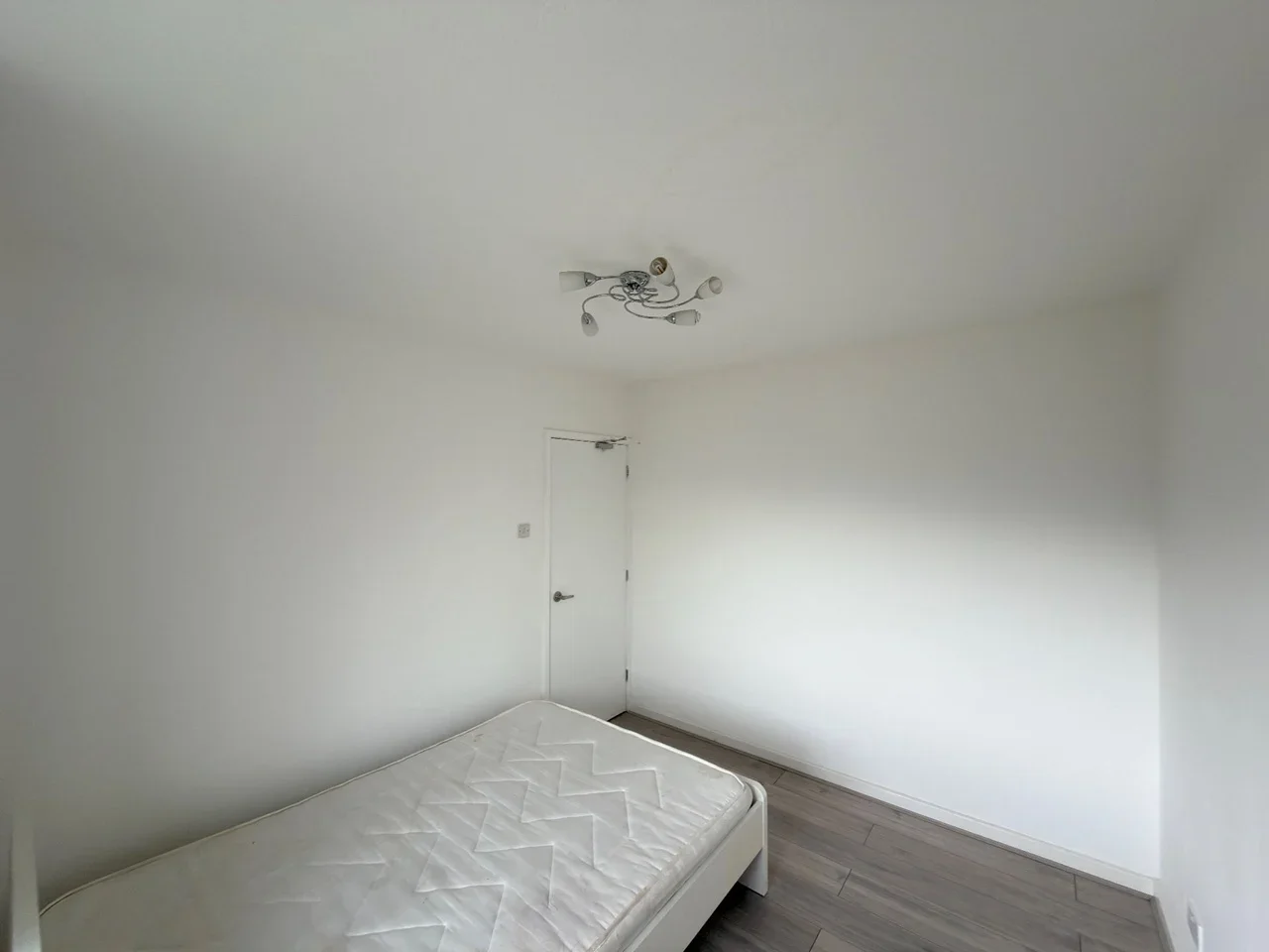 Room Brancker Road in Greater London