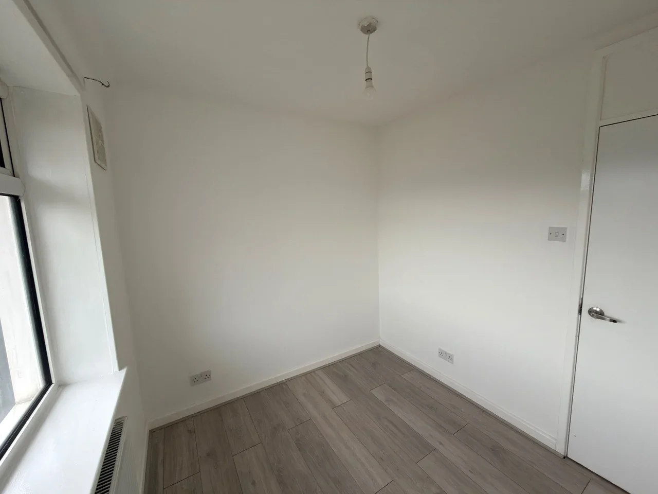 Room Brancker Road in Greater London