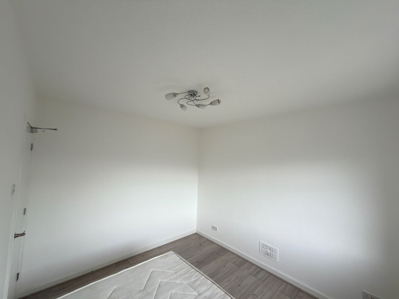 Room Brancker Road in Greater London