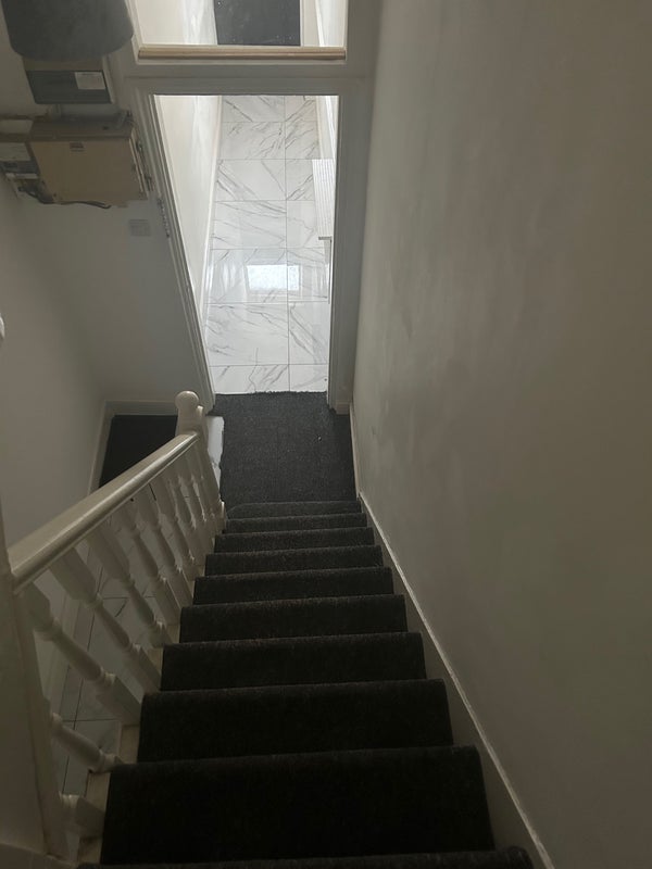 Room Grange Road in Greater London