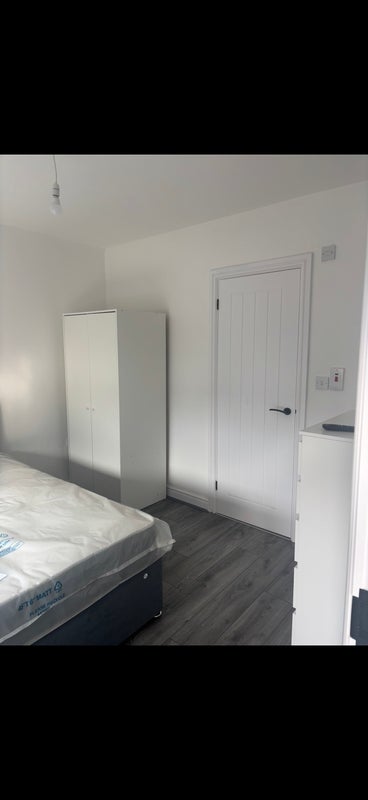 Room Crosfield Road in Prescot