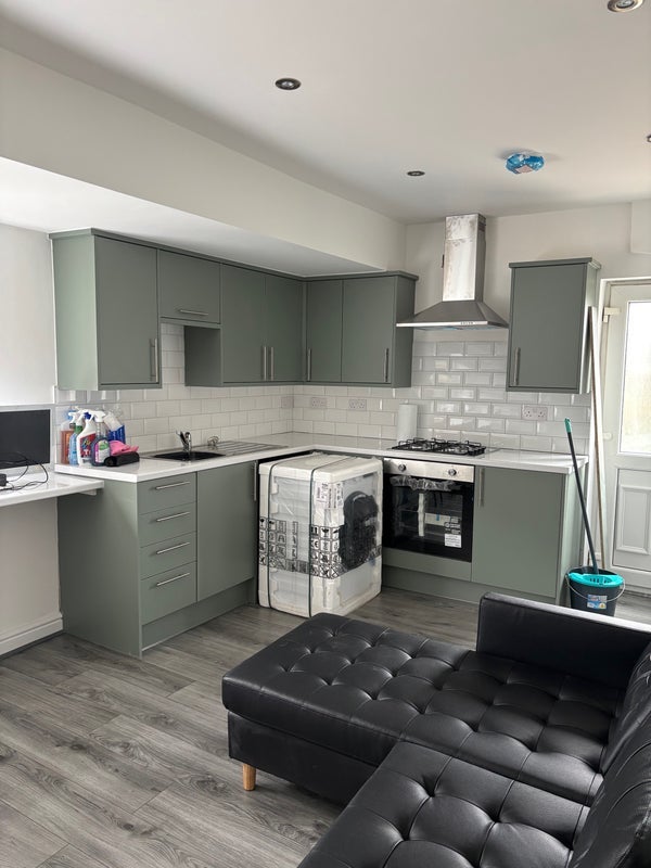 Room Crosfield Road in Prescot
