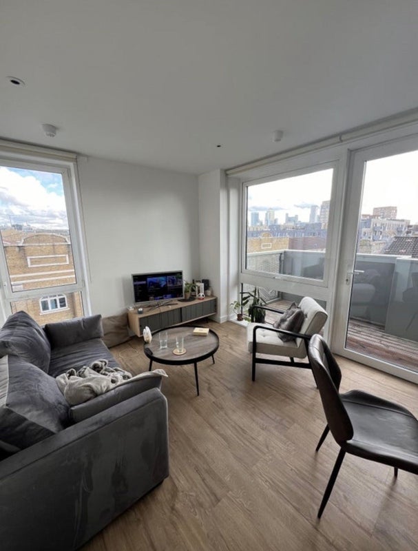 Room Killick Way in Greater London