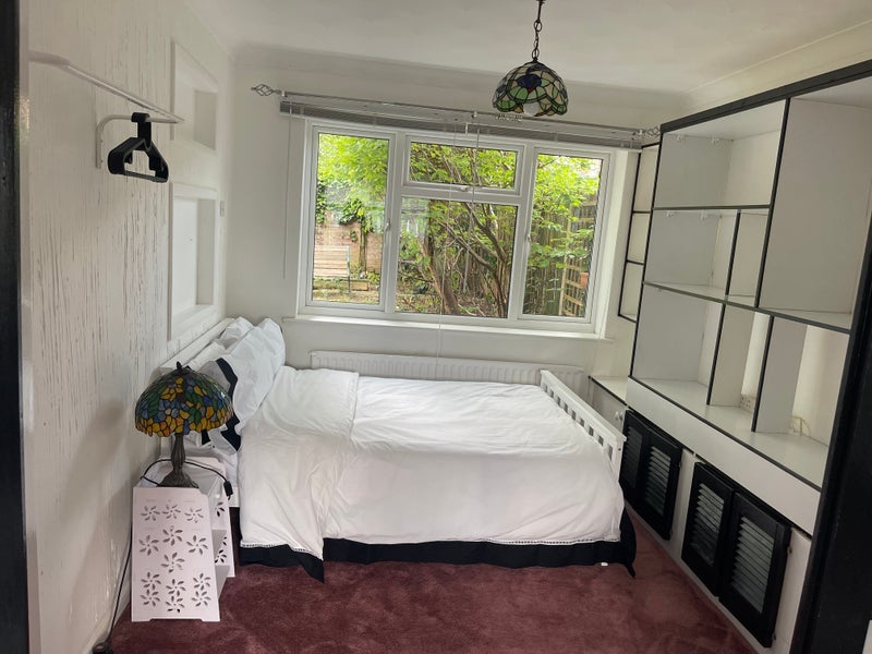 Room Beaulieu Rise in Rochester