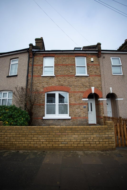 Room Days Lane in Greater London