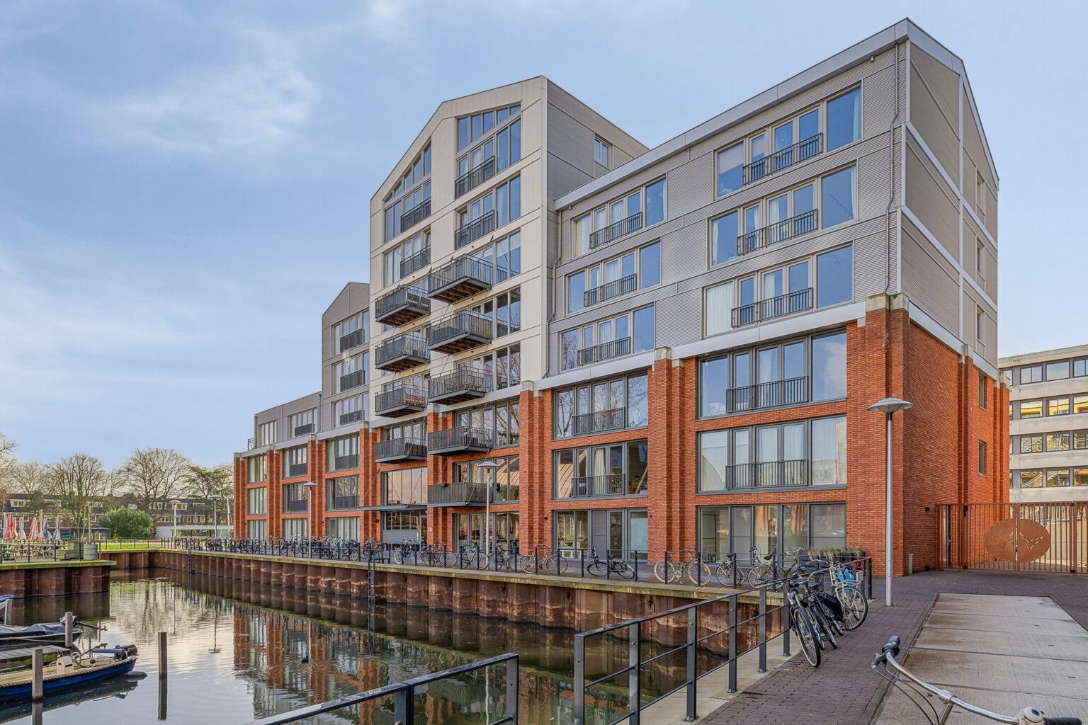 Appartement Oranje Vrijbuiterskade 42 in Utrecht