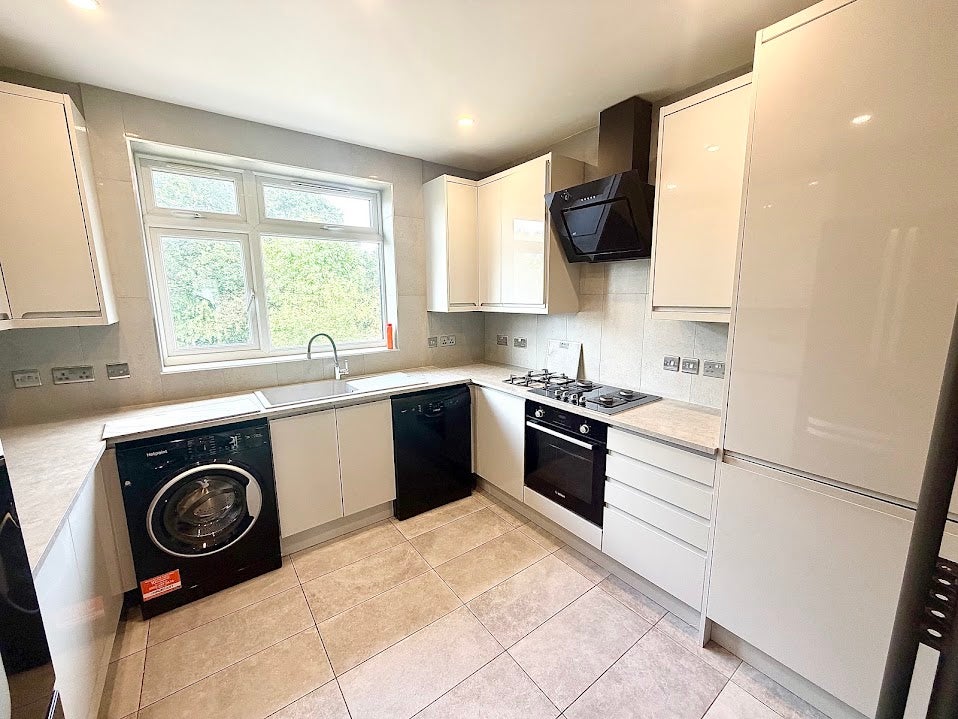House The Ridgeway in Greater London