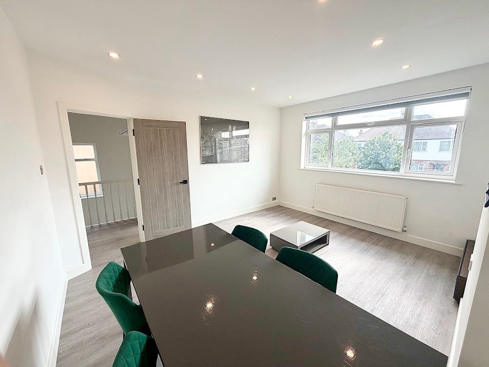 House The Ridgeway in Greater London