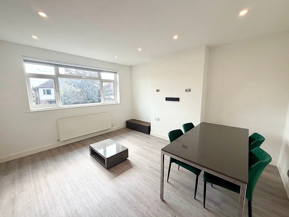 House The Ridgeway in Greater London