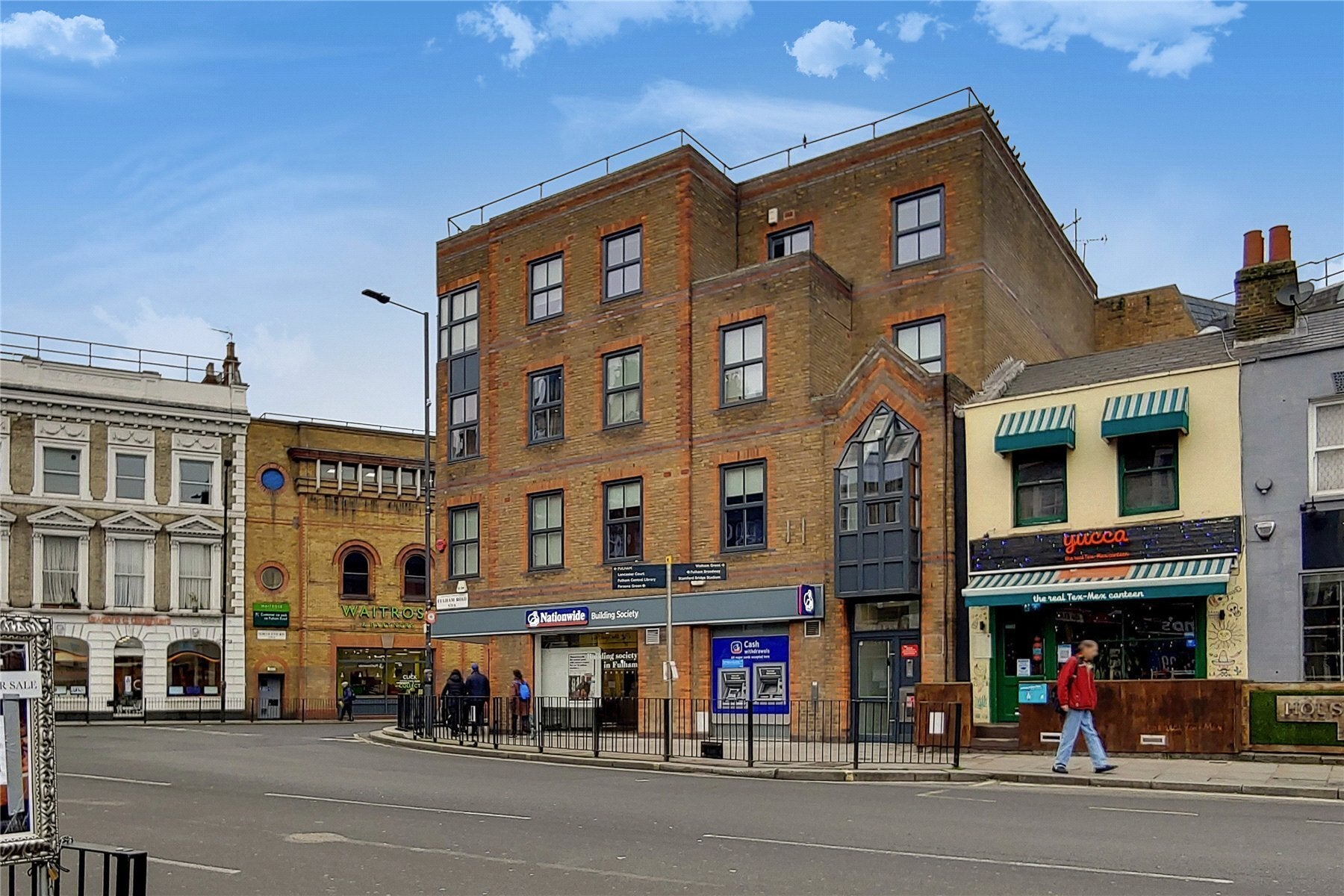 Flat Fulham Road in Greater London