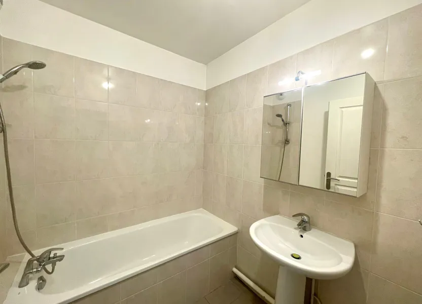 Flat Esplanade Michel Teulet in Gagny