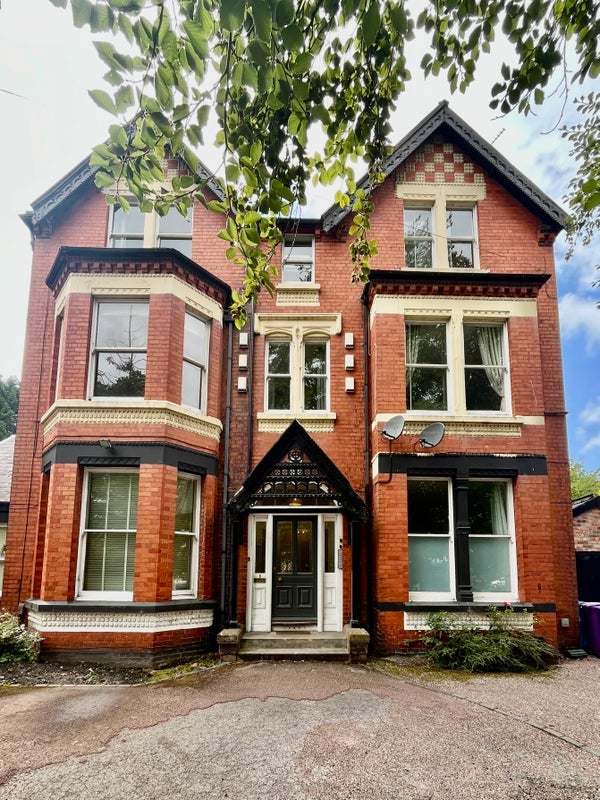 Flat Ullet Road in Liverpool