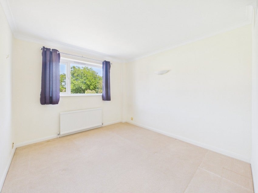 Flat Hambleton in Old Windsor