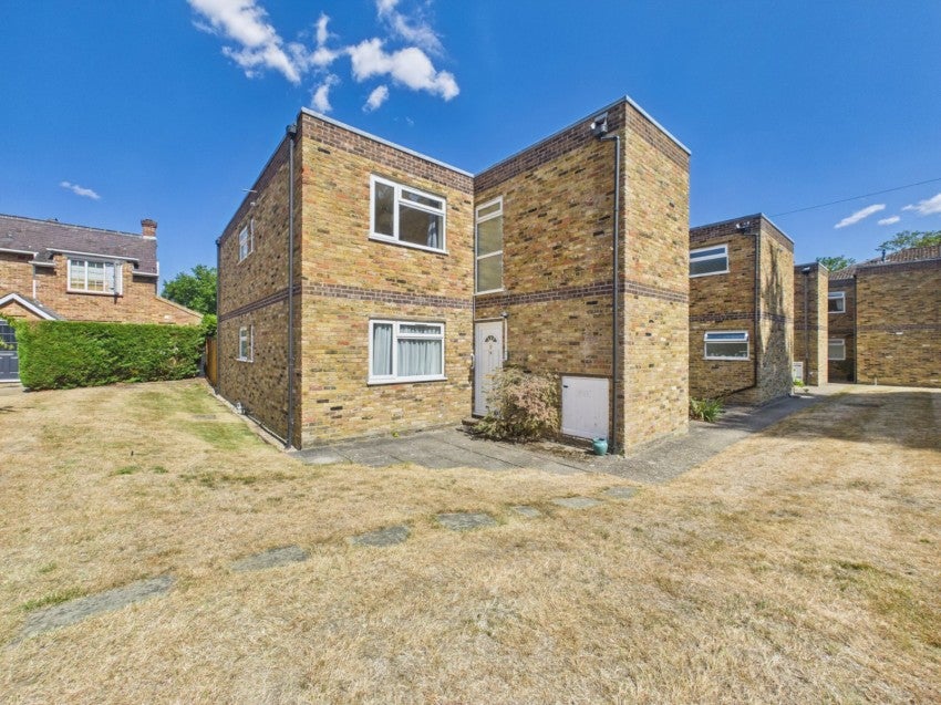 Flat Hambleton in Old Windsor