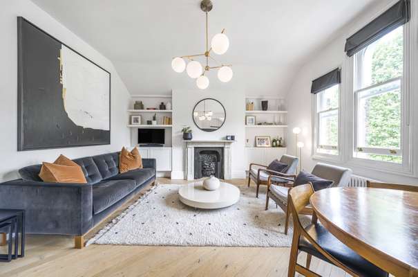 Flat King Henry's Road in Greater London