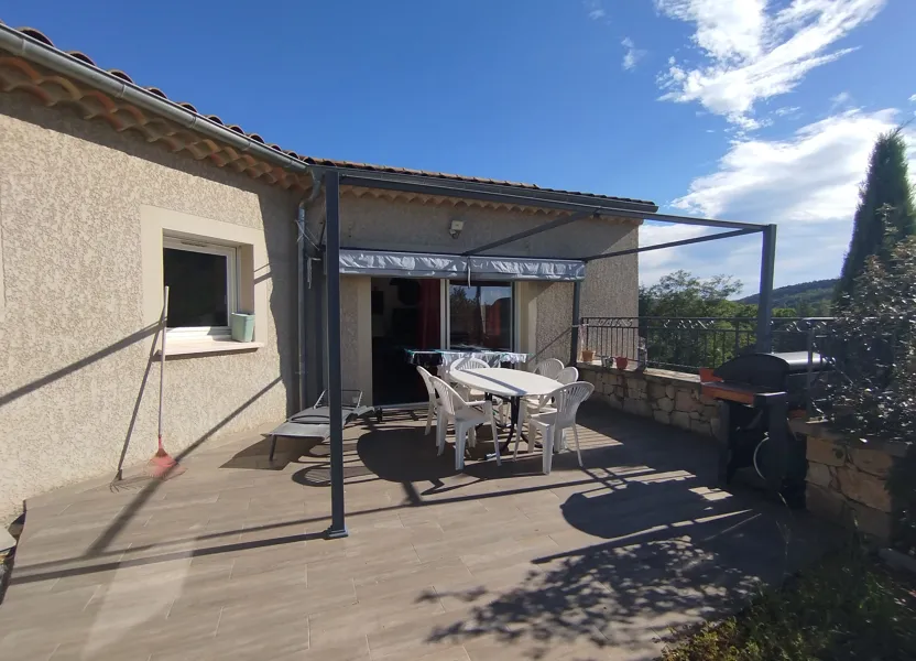 Appartement Via Ardèche à Uzer