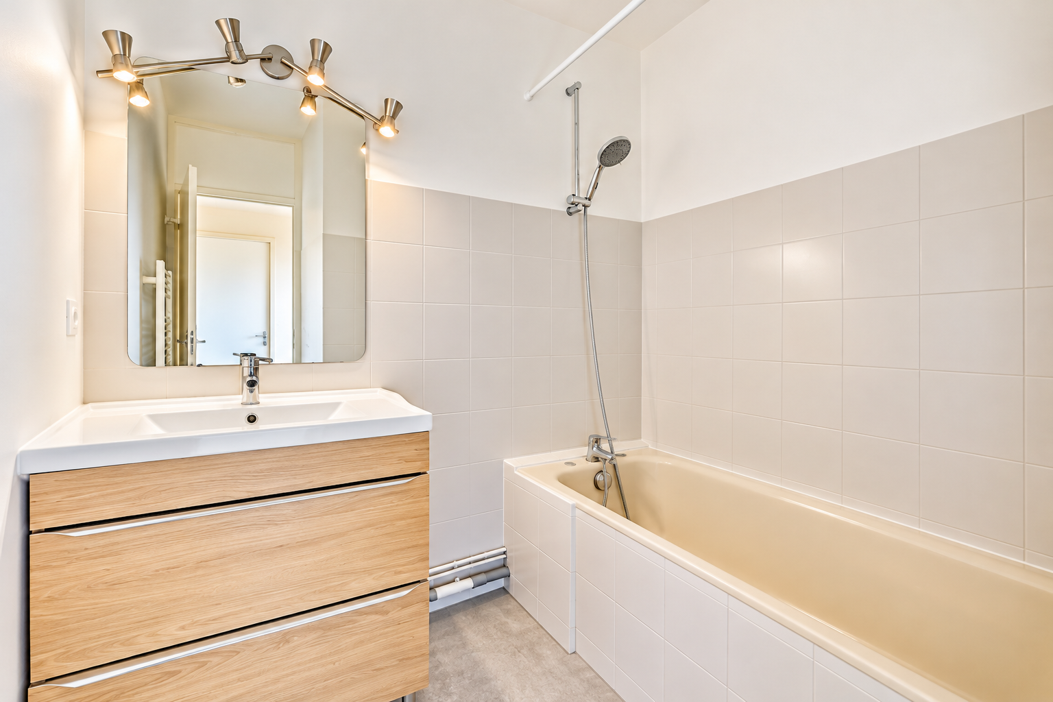 Flat Rue Ronsard in Meyzieu