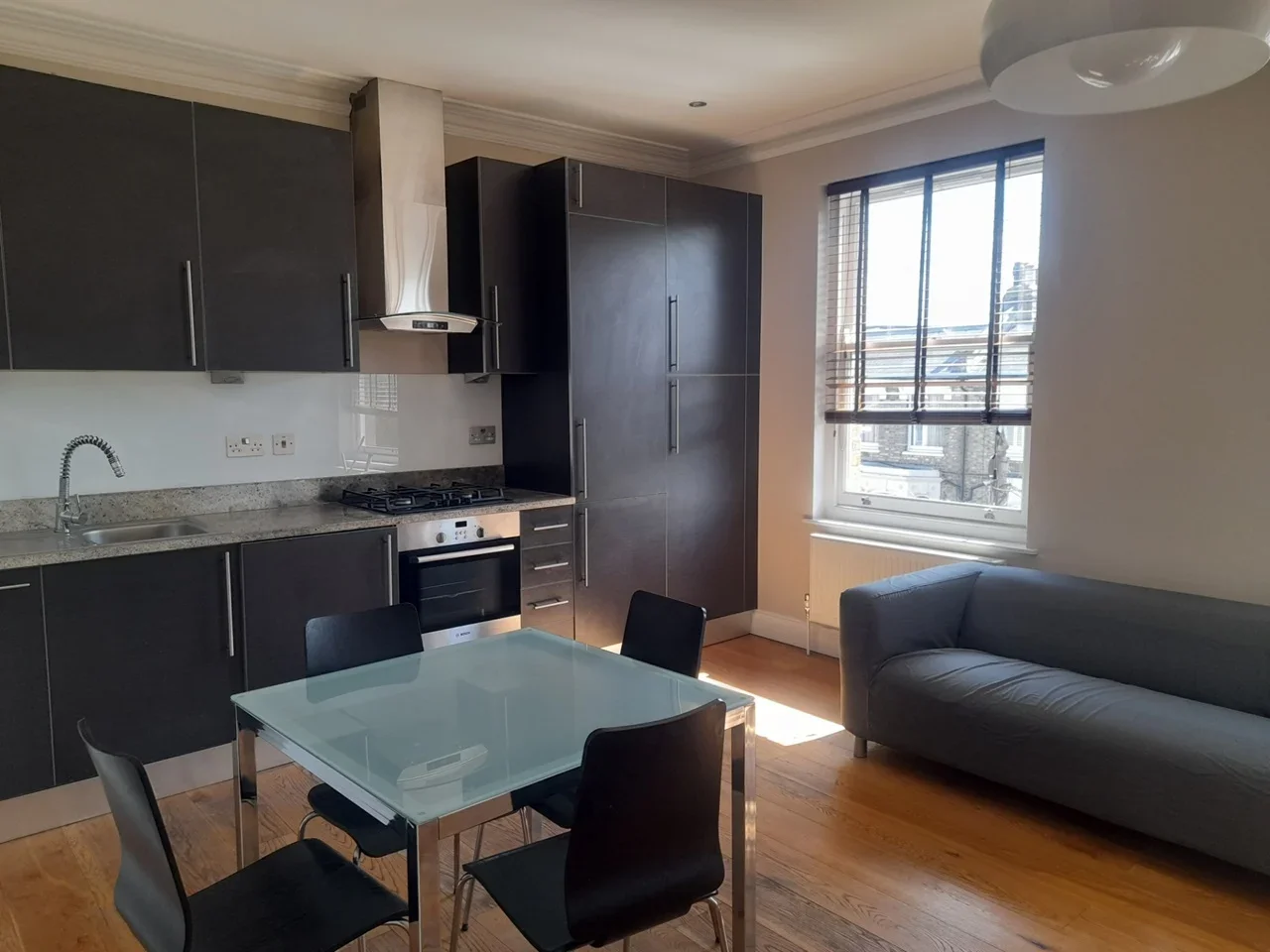 Flat Tabley Road in Greater London