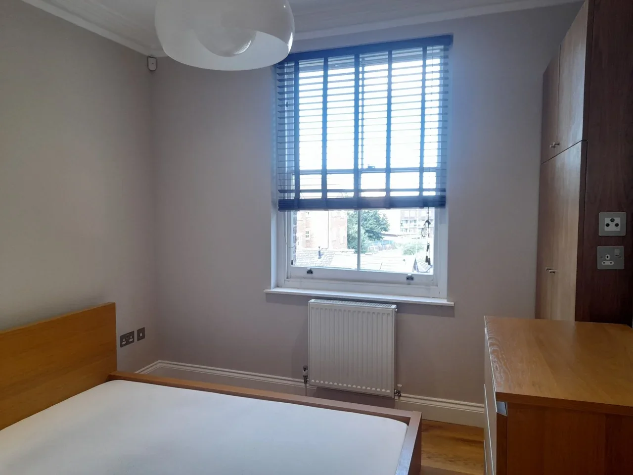Flat Tabley Road in Greater London