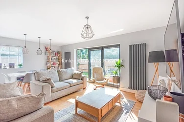House Colin Close in Greater London