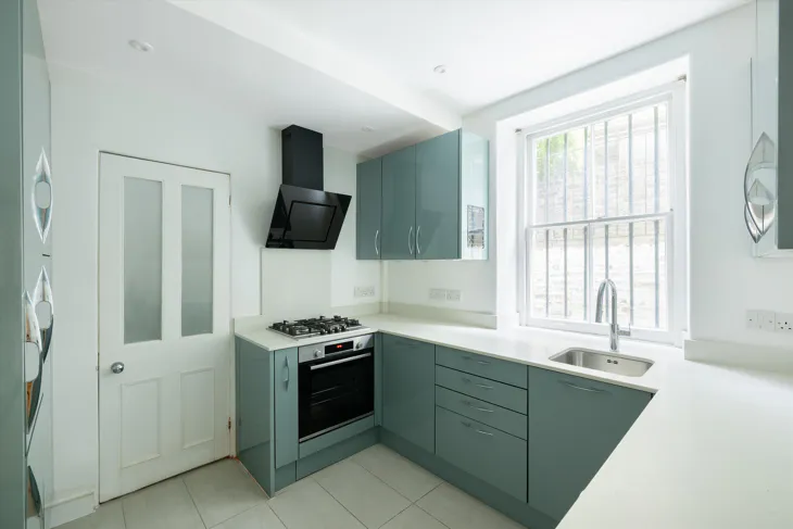 Flat Thurlow Road in Greater London
