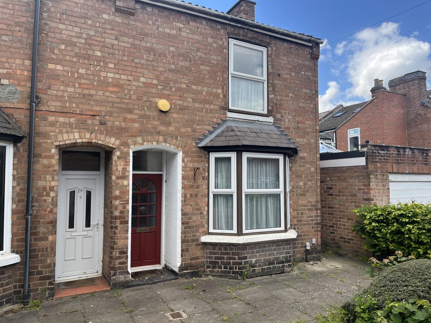 House East Grove in Royal Leamington Spa