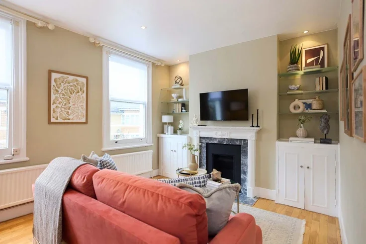 Flat Sherbrooke Road in Greater London