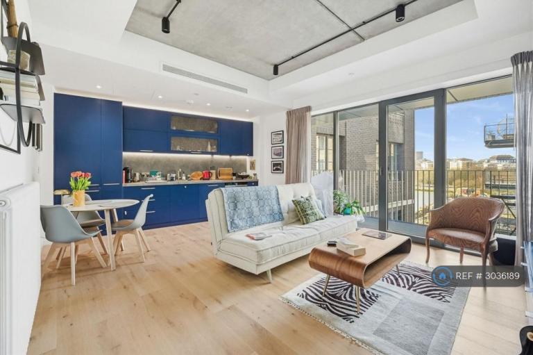 Flat Orchard Place in Greater London