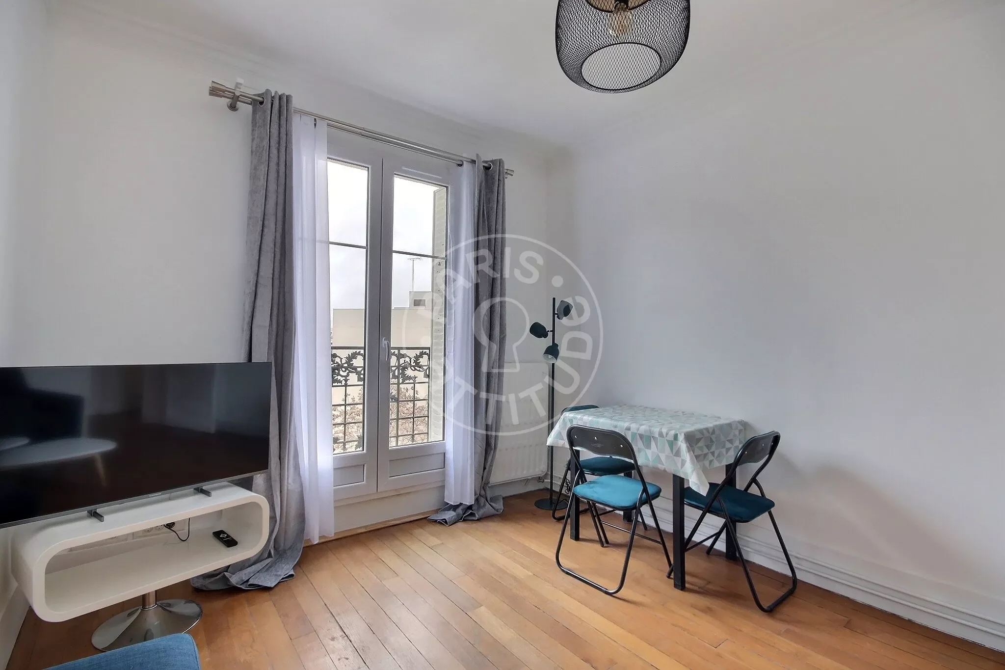 Flat Rue Duhesme in Paris
