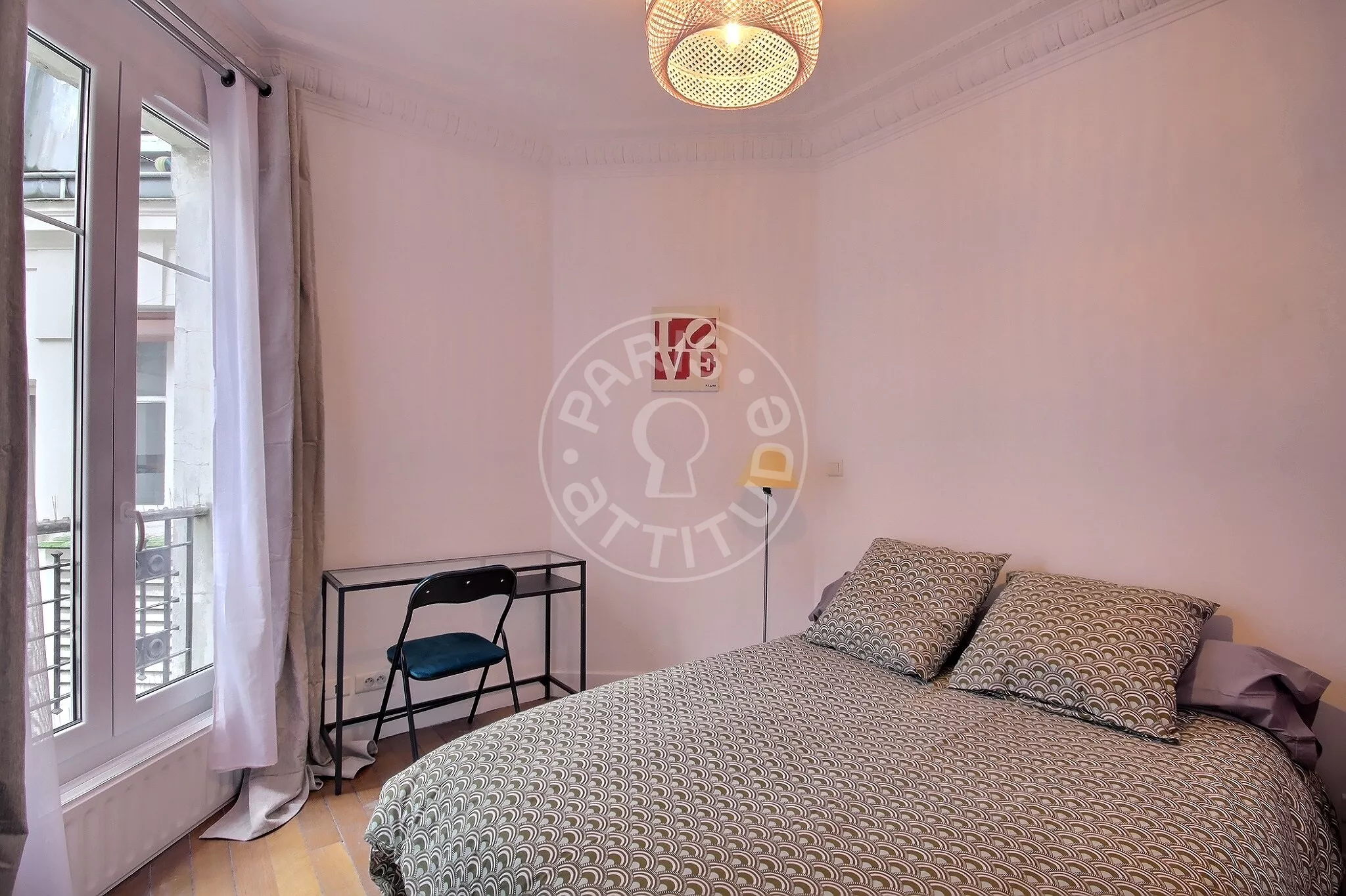 Flat Rue Duhesme in Paris