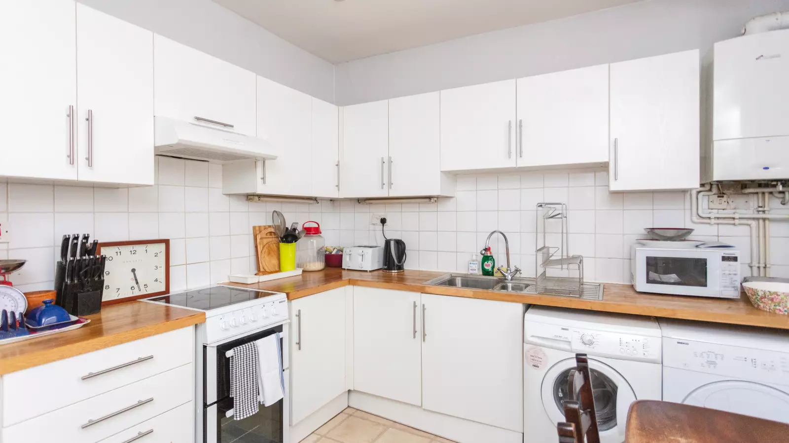 Flat Avonmouth Street in Greater London