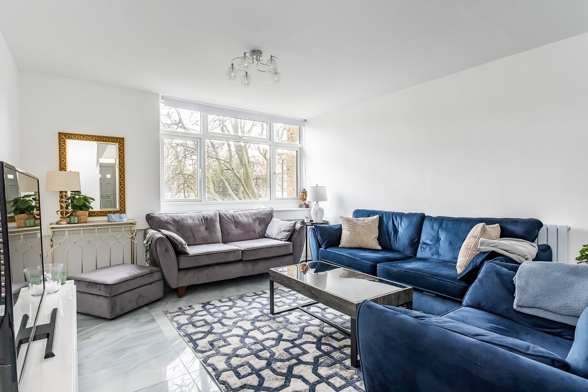 Flat Inverness Terrace in City of Westminster